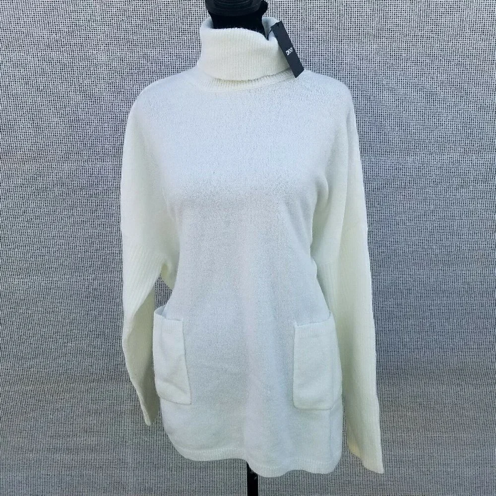 DKNY Turtleneck Acrylic Blend Oversized Sweater Women's. Size Large. NWT $89